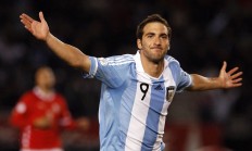 开云官方app入口-周冠宇领衔红牛车队完胜威廉姆斯，新星崛起改写赛道格局