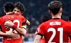 开云下载-包含广州恒大豪取胜利，中超战场彰显雄风的词条