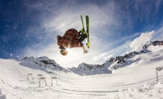 开云下载-卢卡库爆发破纪录，卡塔尔战术革新正面击溃瑞士