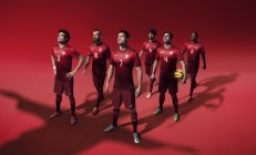 开云体育中国-引擎低吼，暗巷回响，爱德华兹与他的F1街道赛防守艺术