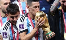 开云在线直播-英格兰完胜巴黎，迪马利亚惊艳世界