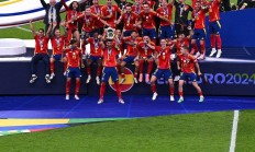 开云体育直播-精彩纷呈！欧洲国家队挥洒青春活力的简单介绍