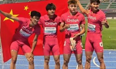 开云体育在线-高水平运动员在场上争夺胜利荣誉