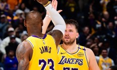 开云在线直播-尼克斯逆转老鹰，取得一场重要胜利