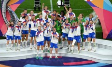 开云足球直播-法国女足队员在本土比赛中获得佳绩