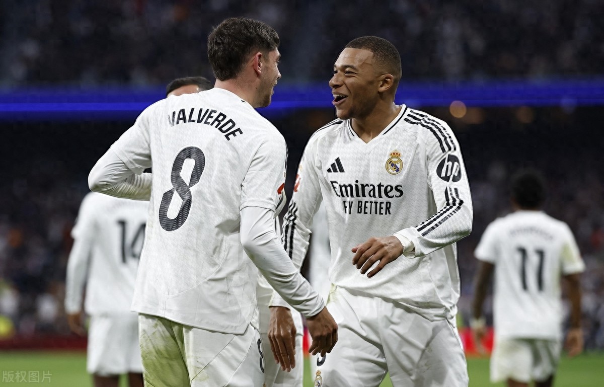 关于塞内加尔完胜巴萨，姆巴佩状态火热的信息