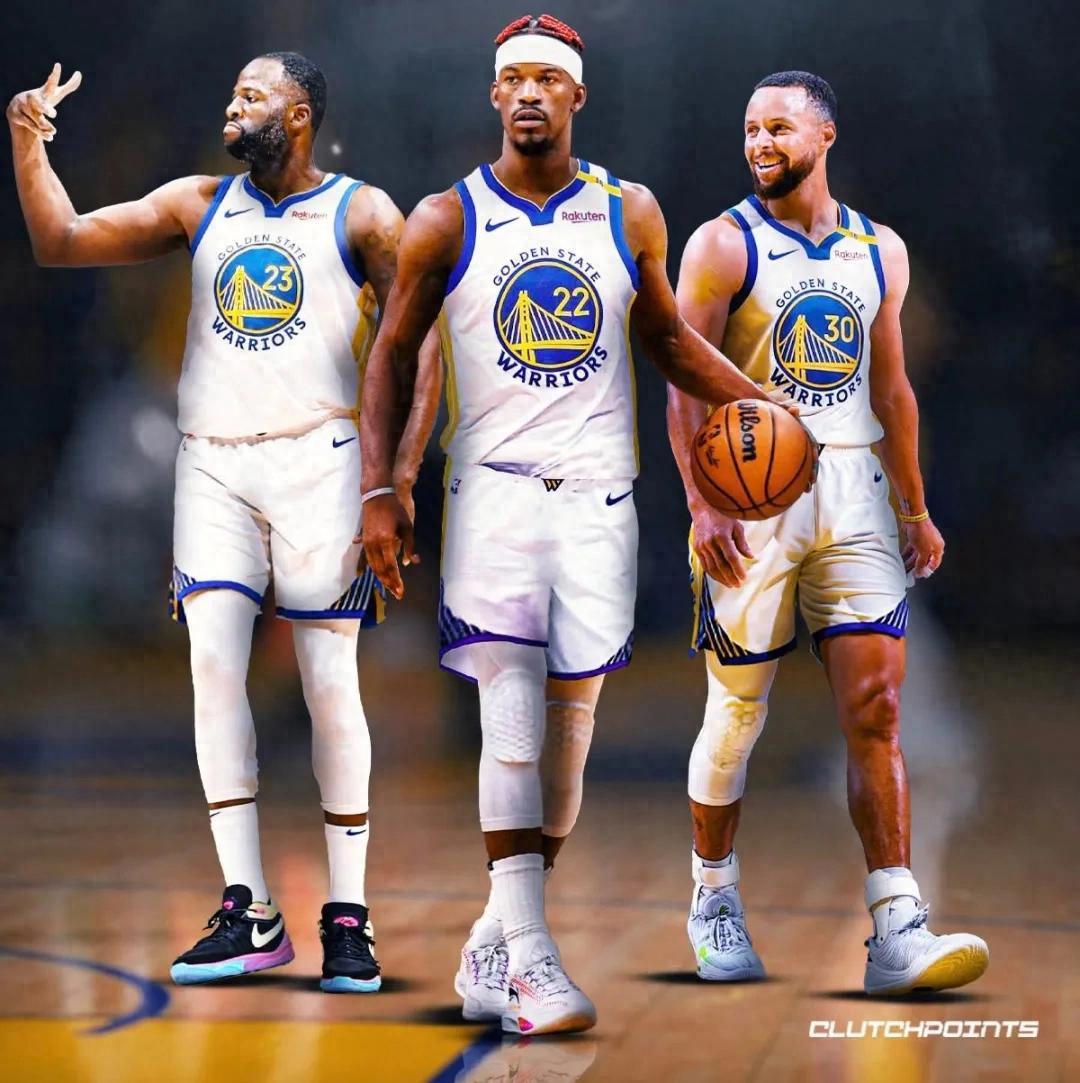 勇士大胜对手保持不败纪录，阵容稳定