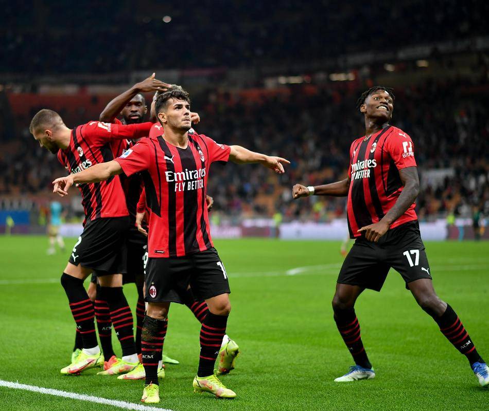 技术进步：AC米兰中场崛起成球队核心的简单介绍