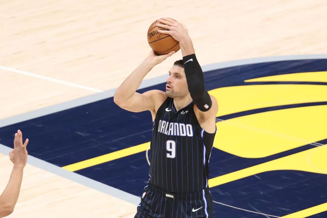 魔术队中锋武切维奇状态回暖