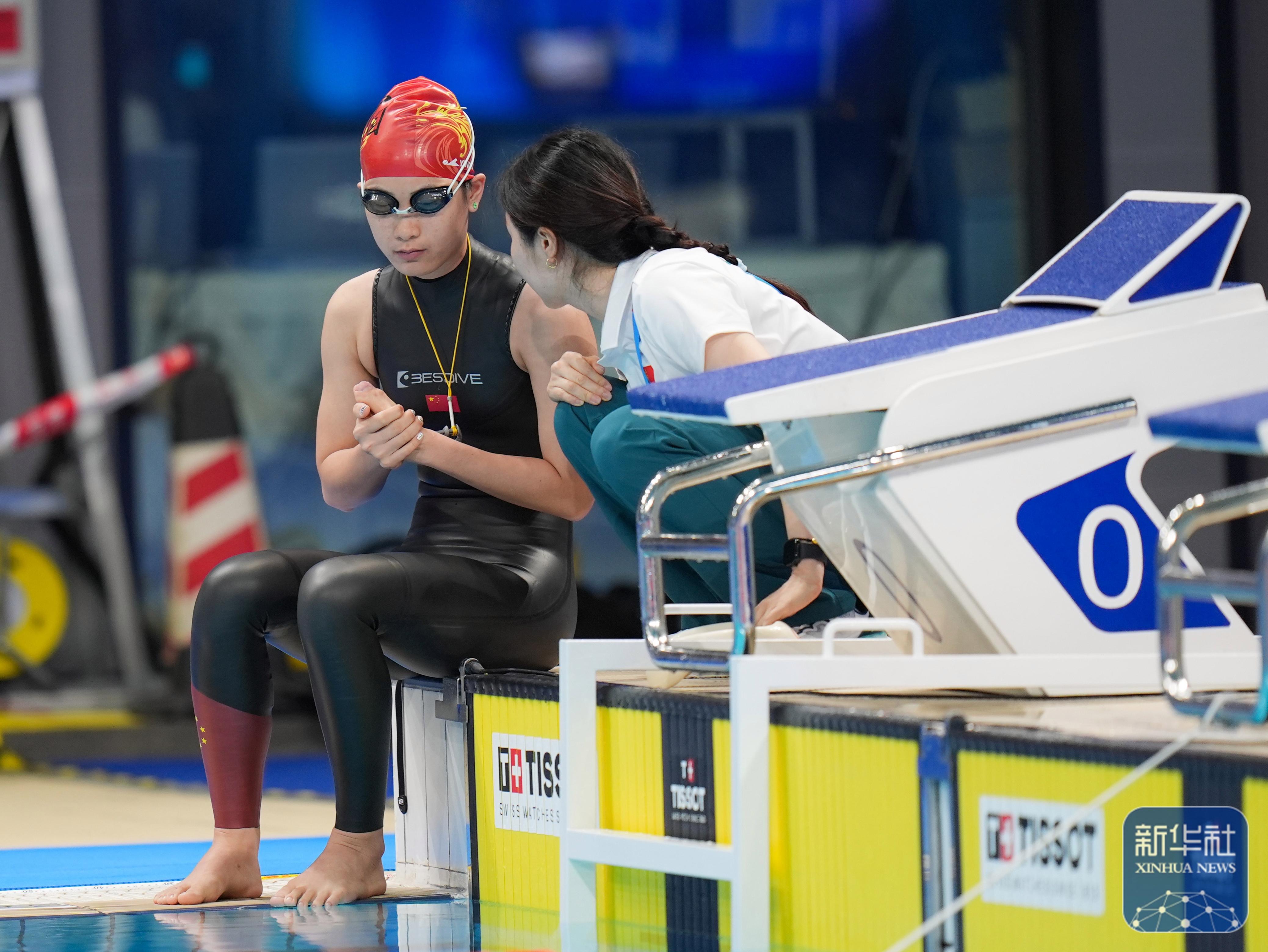 游泳比赛自由泳项目中，中国选手连夺金银牌的简单介绍