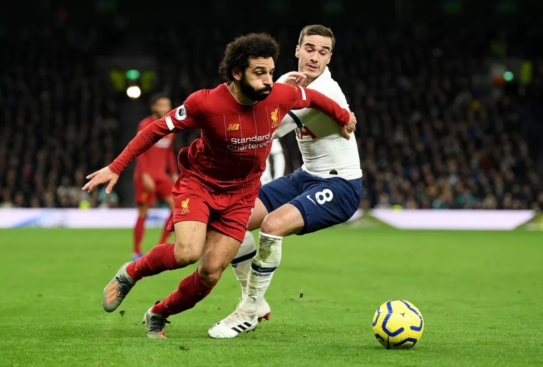 热刺客场逆转沃特福德，全取三分的简单介绍