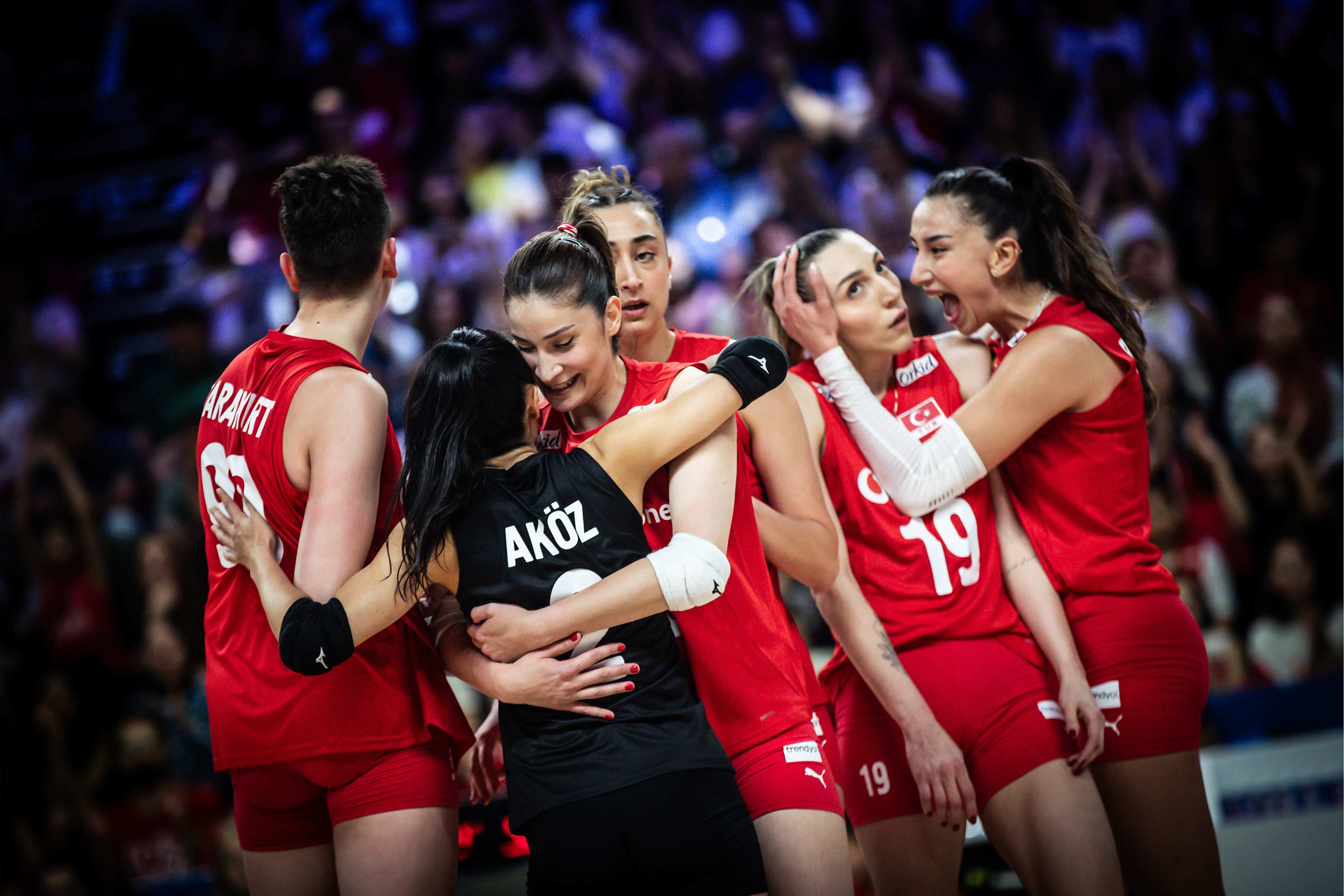 土耳其女排夺冠,队员配合默契 土耳其女排夺冠,队员配合默契