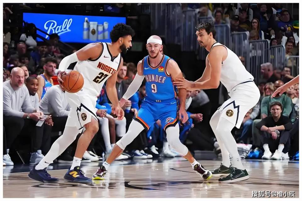 包含土耳其男篮险胜湖人B队，西蒙斯制霸全场的词条