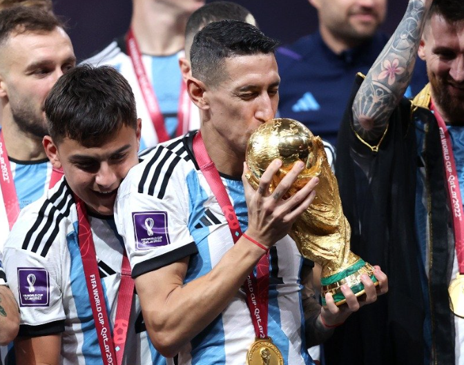 英格兰完胜巴黎，迪马利亚惊艳世界