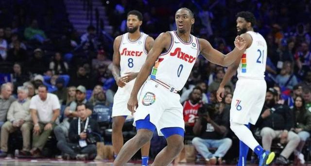 关于魔术力克76人，乔治统治全场的信息