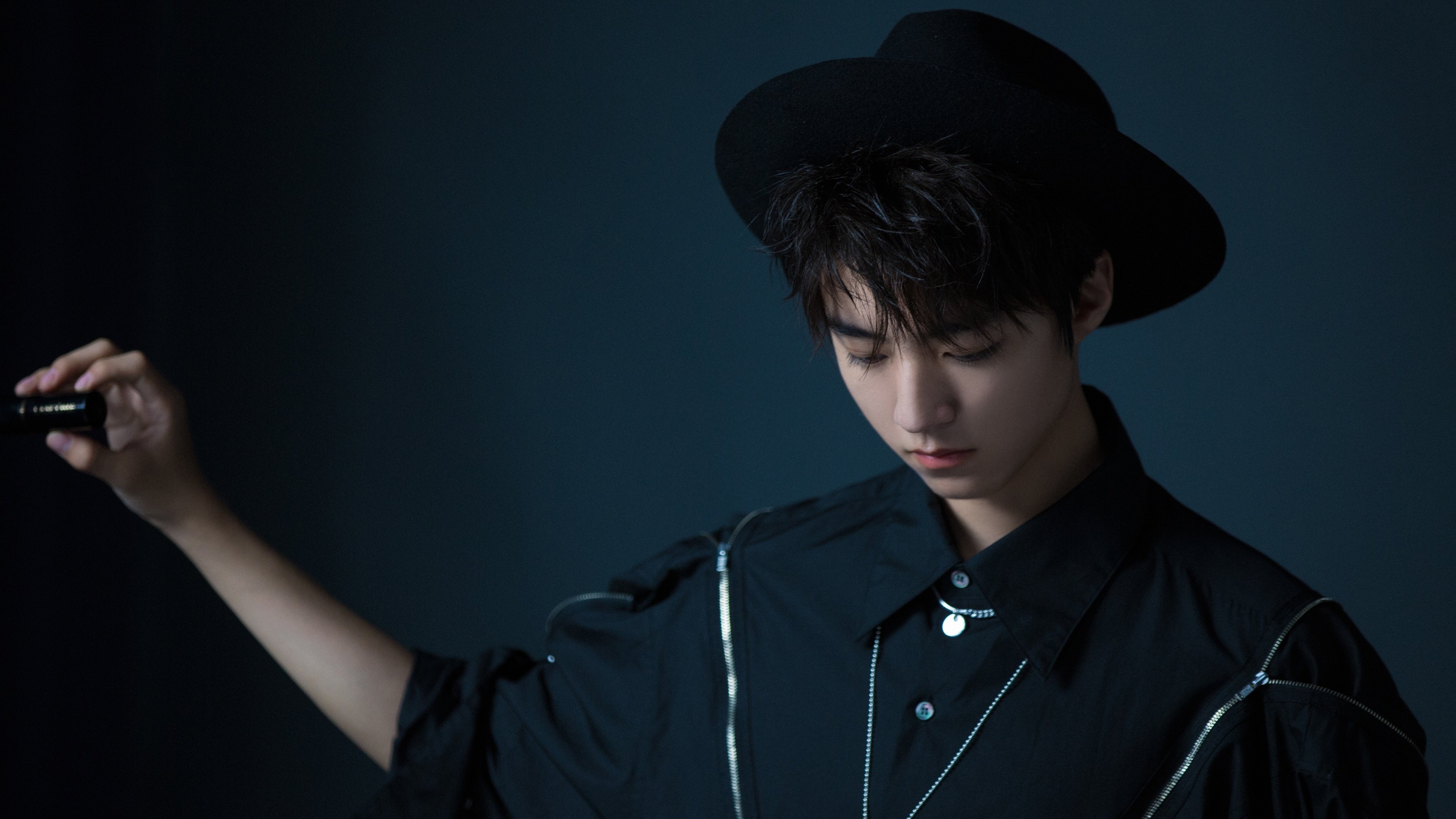 德甲争冠战之夜，德罗赞的压制级表演，如何定义伟大？