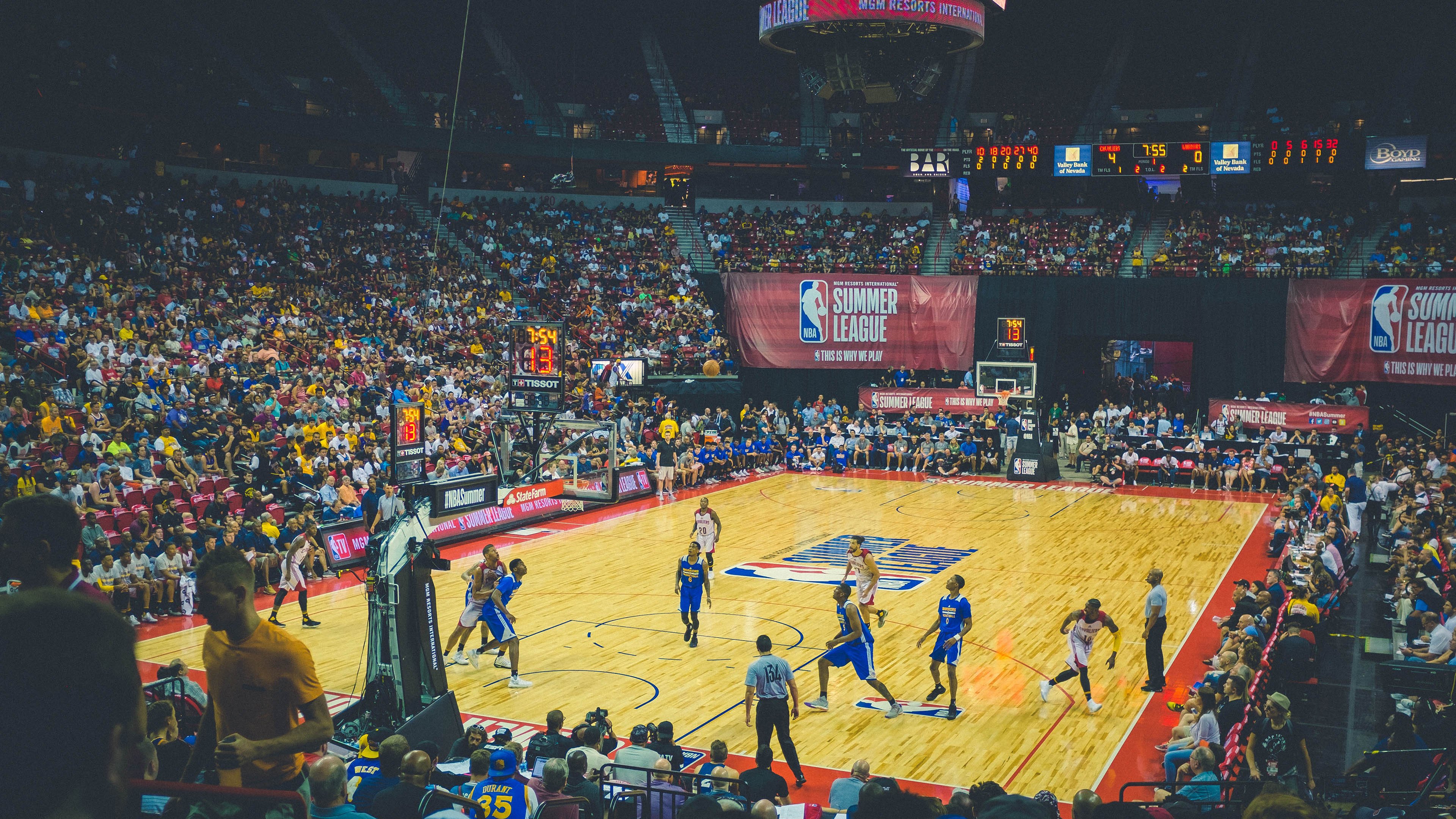 李刚仁末节接管比赛，巴萨击败苏格兰，一场定义未来的胜利